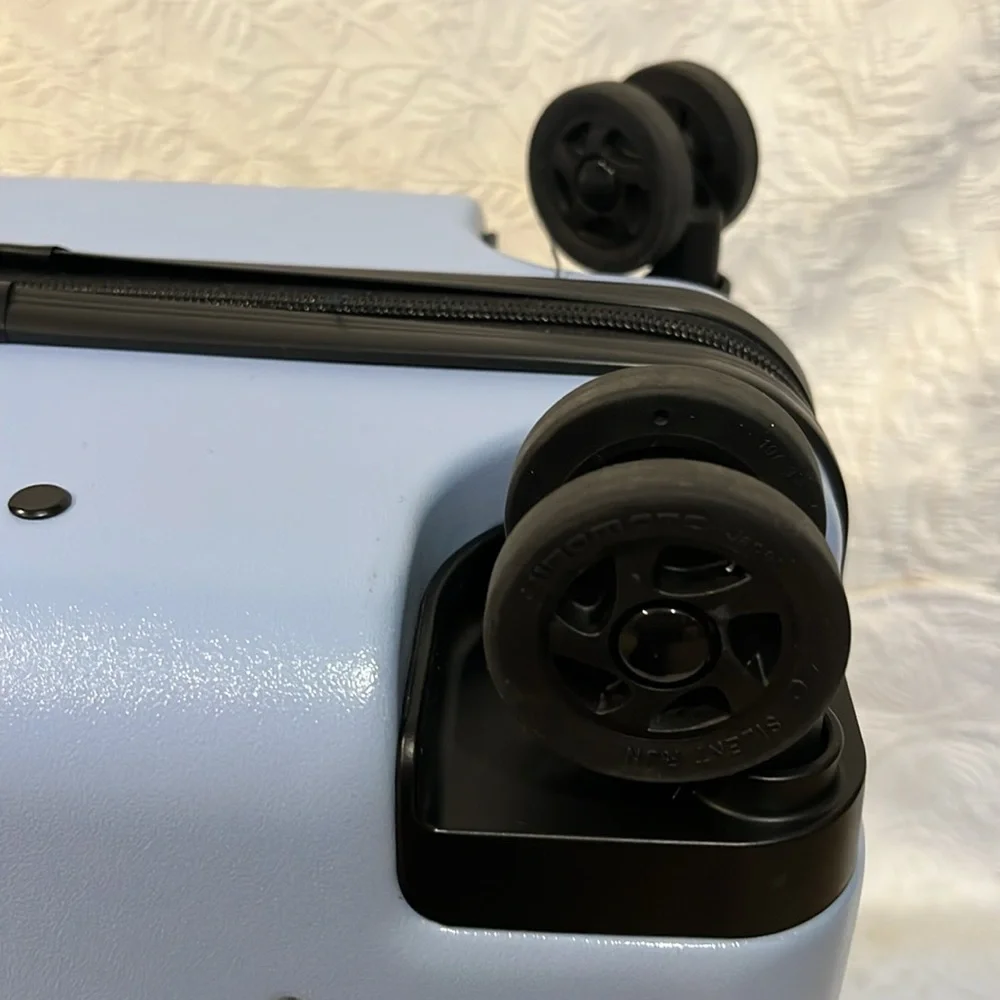 TRIPS Luggage‎ 2.0, NO BATTERY, NWT